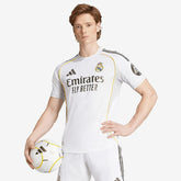 Camisa Real Madrid I 2025/26 Jogador